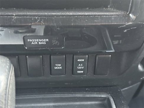 Used 2013 Nissan Titan SV image 30