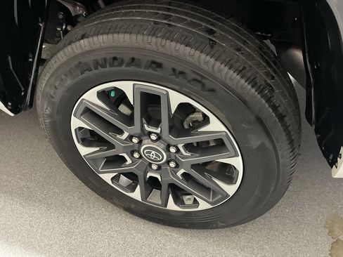 Used 2024 Toyota Tundra Limited image 13