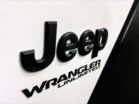Used 2022 Jeep Wrangler Unlimited Sport AWD/4WD image 31