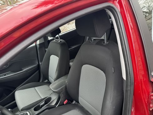 Used 2018 Hyundai Kona SE image 9