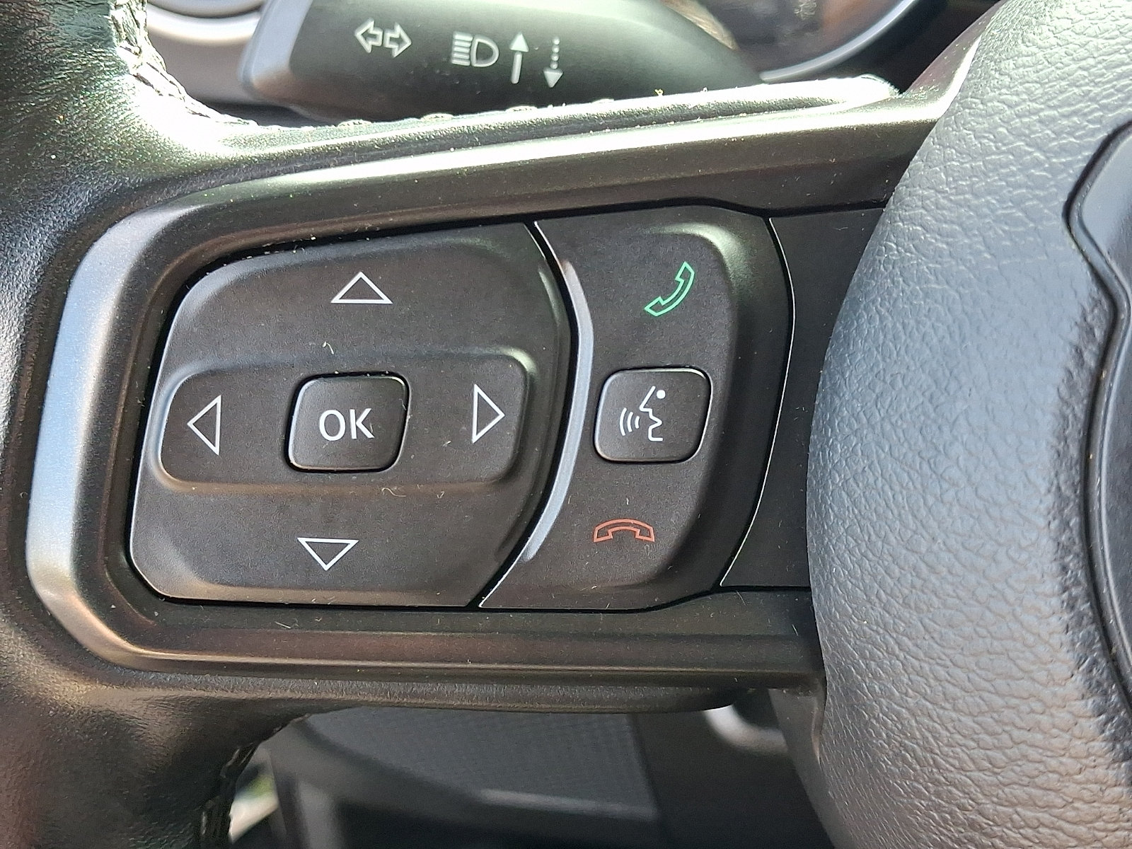 Used 2021 Jeep Gladiator Sport AWD/4WD image 22