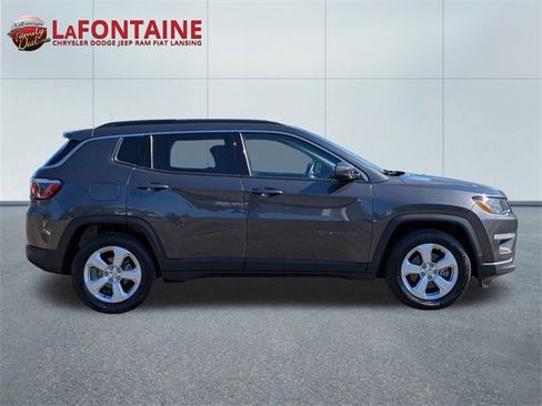 Used 2019 Jeep Compass Latitude image 6