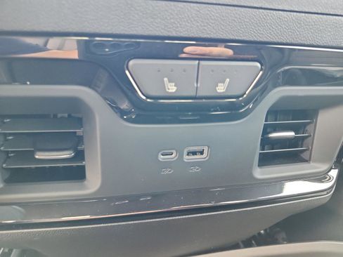 New 2026 GMC Sierra 1500 AT4 w/ AT4 Premium Package image 11