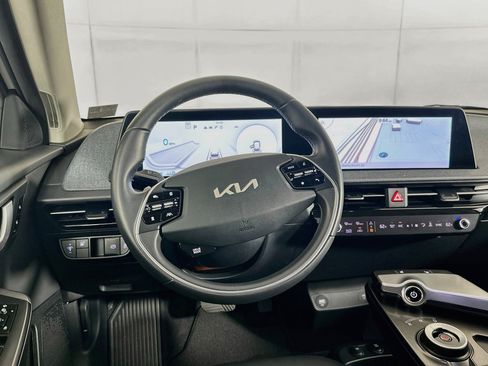 Used 2024 Kia EV6 Light RWD image 18