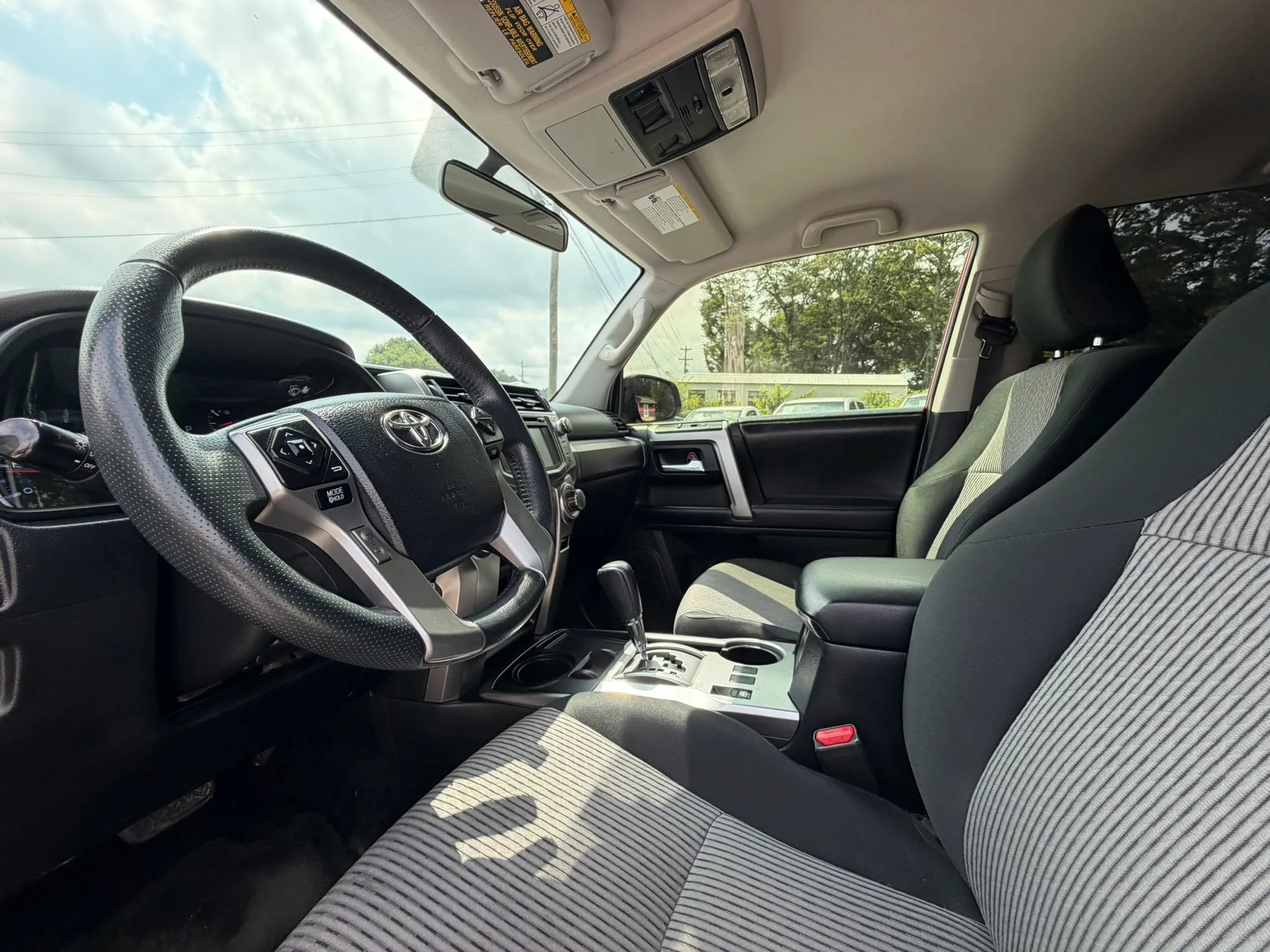 Used 2017 Toyota 4Runner SR5 RWD image 15