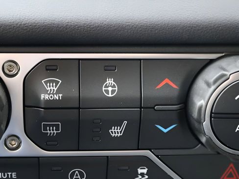 New 2026 Jeep Wrangler Unlimited Sahara AWD/4WD image 27