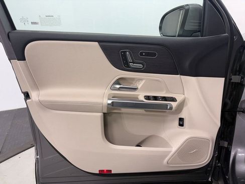 Certified 2026 Mercedes-Benz GLB 250 4MATIC image 5