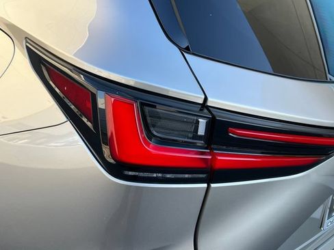 Used 2026 Lexus NX 350h AWD w/ Accessory Package (2T) image 19