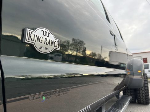 Used 2015 Ford F350 King Ranch w/ King Ranch w/Chrome Package image 15