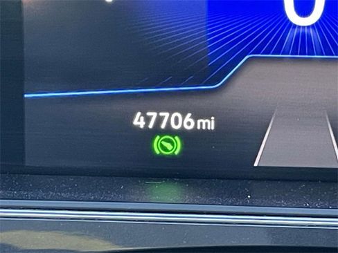 Used 2022 Volkswagen Tiguan SE image 30