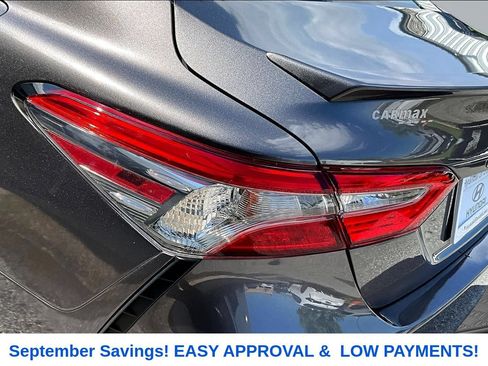 Used 2018 Toyota Camry SE FWD image 21