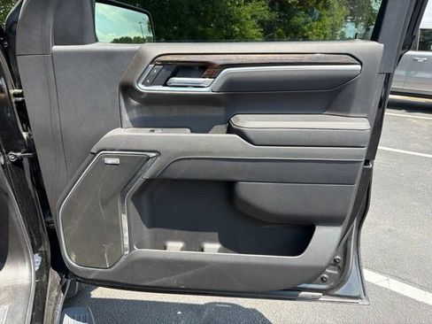 Used 2025 GMC Sierra 1500 Elevation w/ Elevation Premium Package AWD/4WD image 10