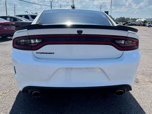 Used 2022 Dodge Charger R/T w/ Blacktop Package RWD image 7