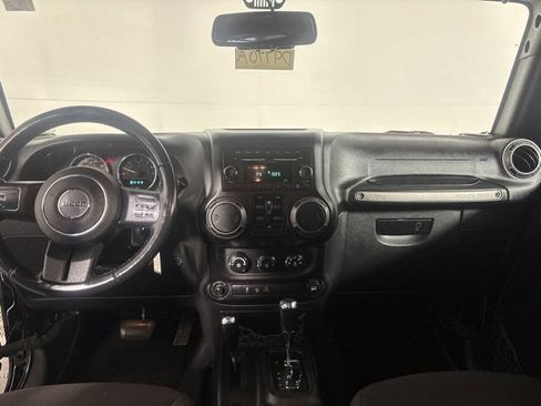 Used 2017 Jeep Wrangler Unlimited Sport w/ Quick Order Package 24S AWD/4WD image 30
