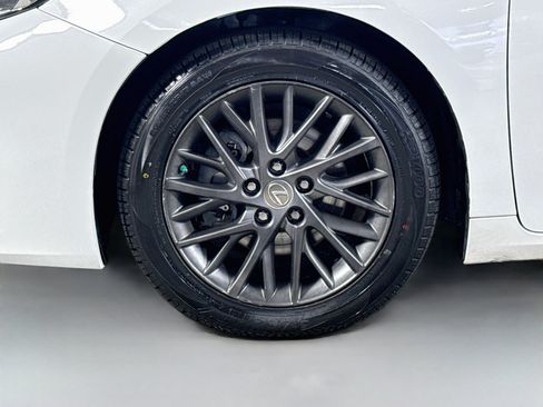Used 2018 Lexus ES 350 w/ Premier Package FWD image 38