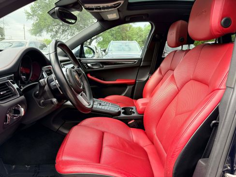 Used 2018 Porsche Macan GTS AWD/4WD image 13
