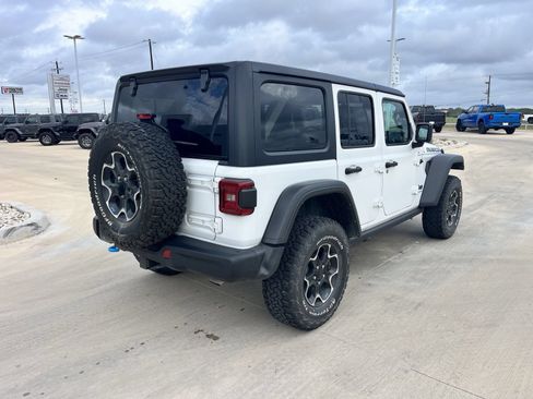Used 2023 Jeep Wrangler Unlimited Rubicon 4xe w/ Steel Bumper Group AWD/4WD image 3
