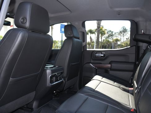 Used 2019 GMC Sierra 1500 SLT w/ SLT Premium Plus Package image 15