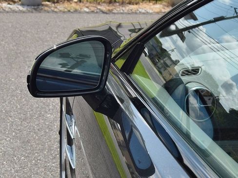 Used 2013 Mercedes-Benz SL 550 image 16