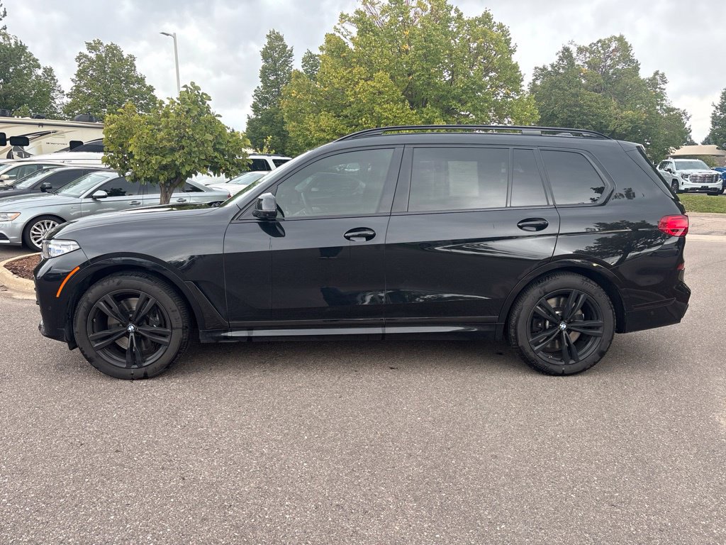 Used 2021 BMW X7 M50i AWD/4WD image 2