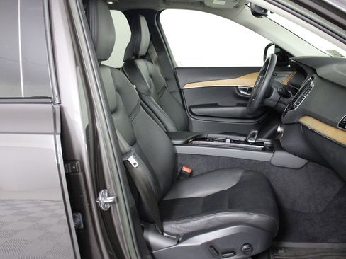 Certified 2023 Volvo XC90 T8 Plus w/ Protection Package Premier image 29