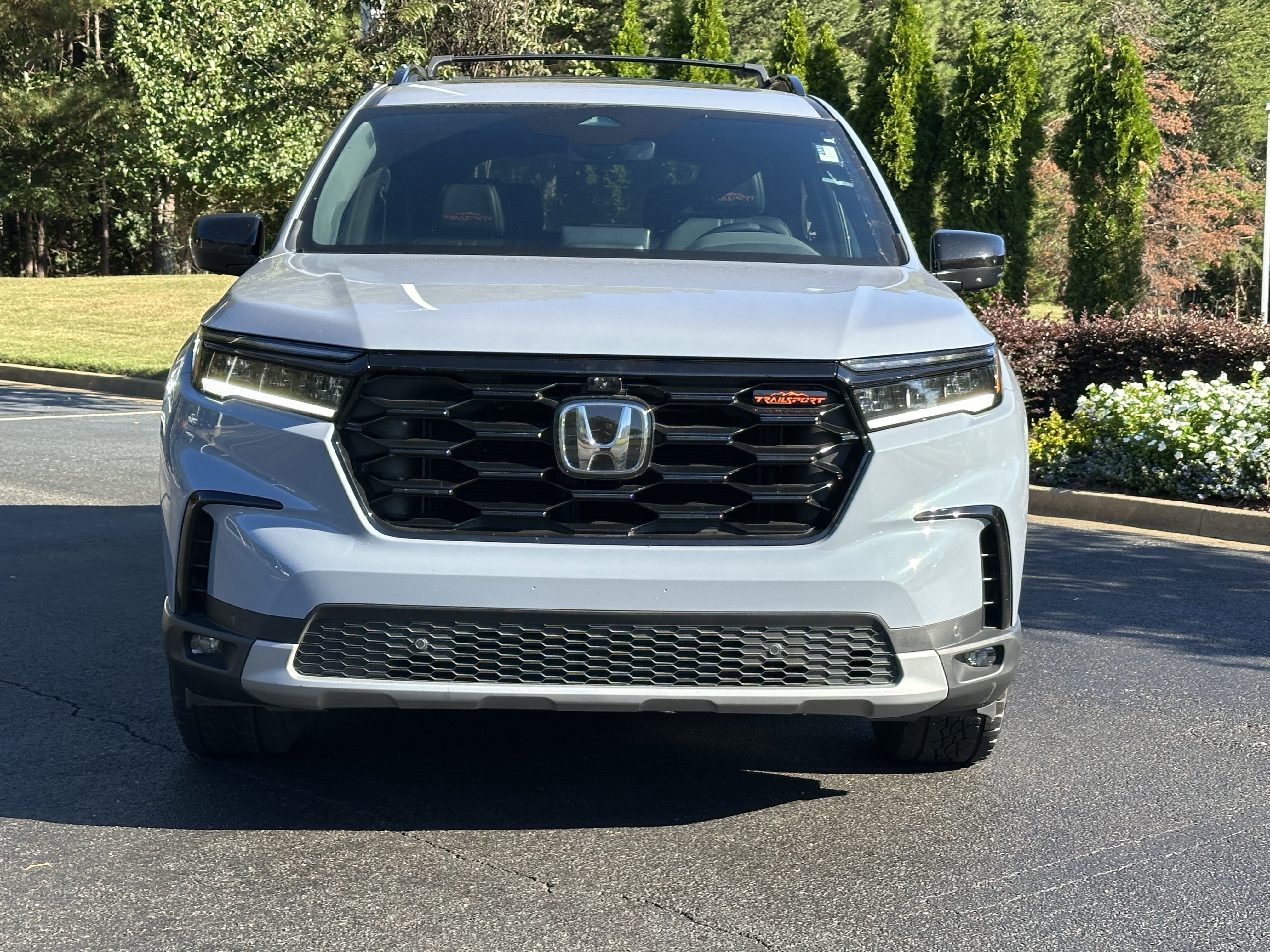 Used 2024 Honda Pilot TrailSport image 3