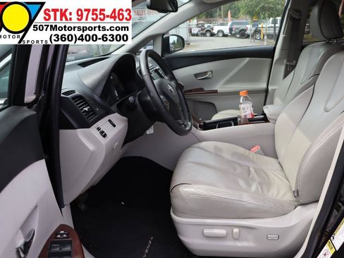 Used 2009 Toyota Venza AWD image 12