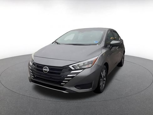 Used 2025 Nissan Versa SV FWD image 7