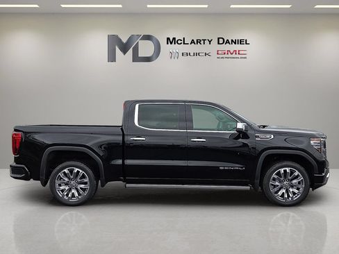 Used 2026 GMC Sierra 1500 Denali w/ Denali Reserve Package AWD/4WD image 6