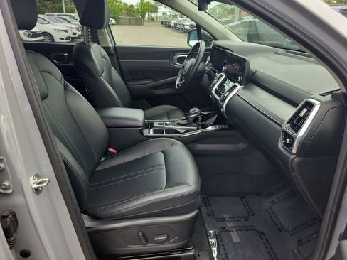 Certified 2023 Kia Sorento AWD image 7