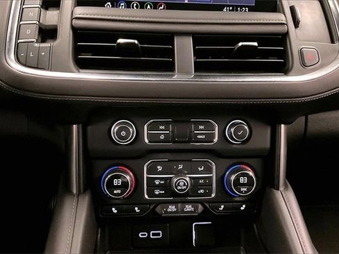 Used 2021 Chevrolet Tahoe Z71 w/ Luxury Package image 27