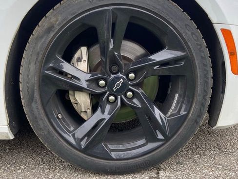 Used 2020 Chevrolet Camaro SS image 9