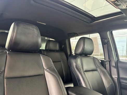 Used 2021 Toyota Tacoma TRD Off-Road w/ TRD Premium Off Road Package image 16