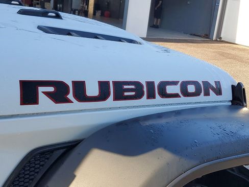 Used 2024 Jeep Wrangler Unlimited Rubicon AWD/4WD image 7