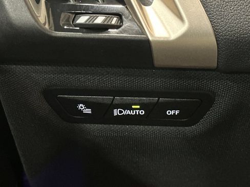 Used 2024 BMW iX xDrive50 w/ Sport Package AWD/4WD image 33
