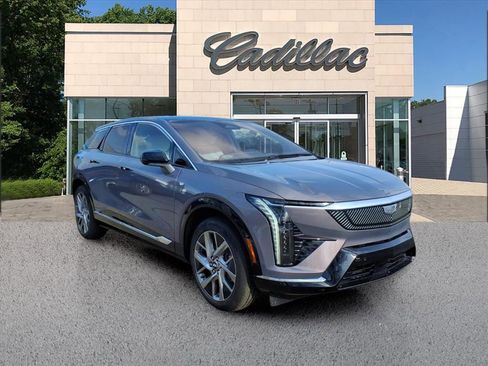 New 2026 Cadillac Optiq Luxury 1 image 7