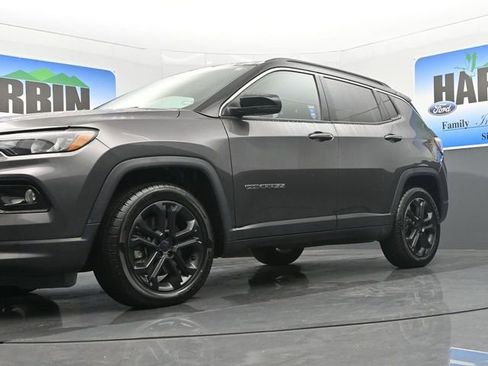 Used 2024 Jeep Compass Limited image 19