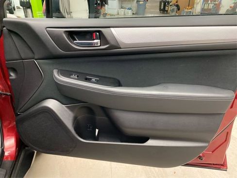 Used 2017 Subaru Outback 2.5i Premium image 25