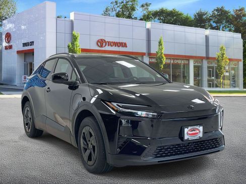 New 2026 Toyota C-HR AWD/4WD image 1