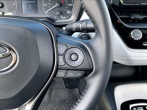 Used 2025 Toyota Corolla SE image 11