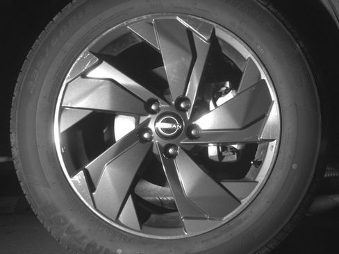 Used 2025 Nissan Rogue SV FWD image 16