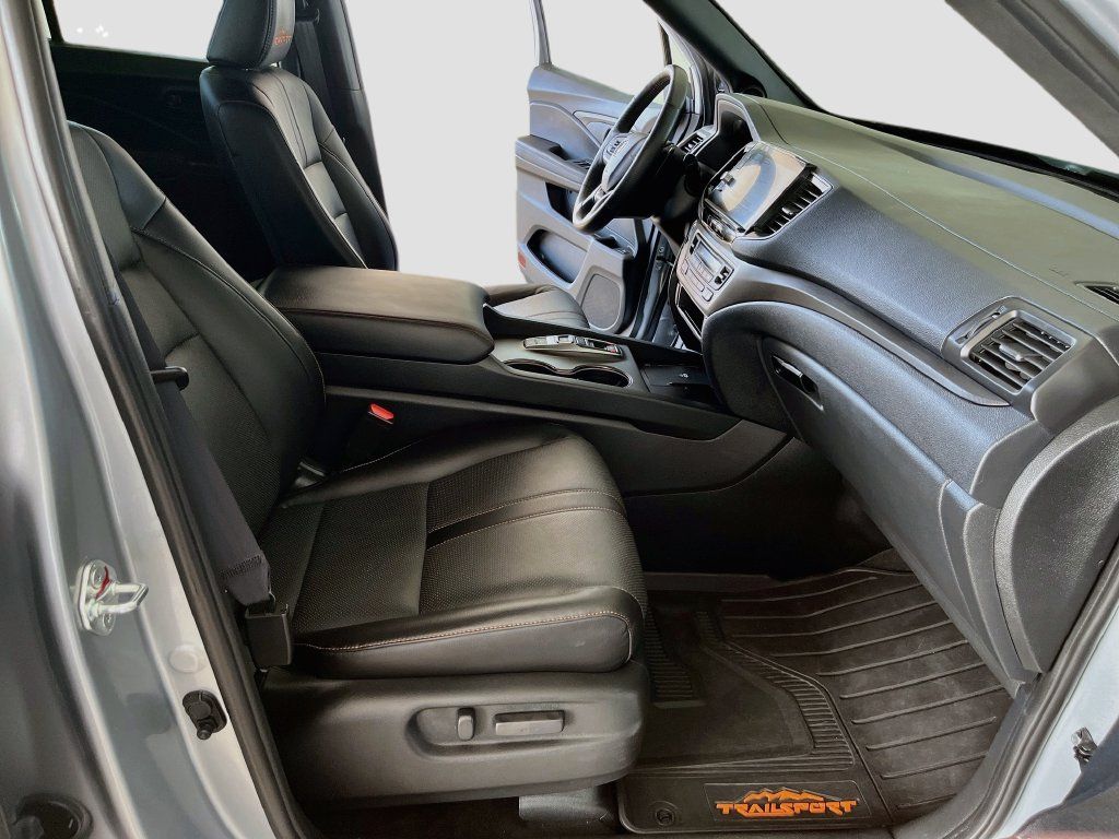 Used 2025 Honda Ridgeline TrailSport image 29