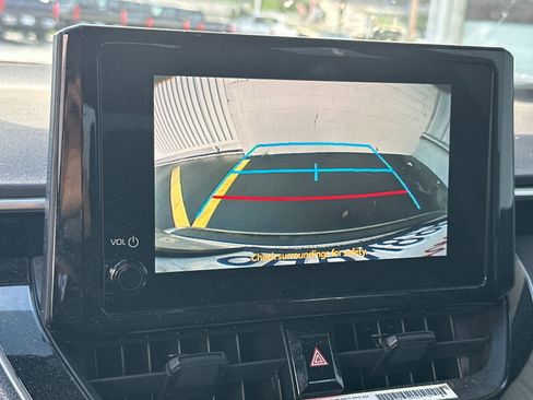 Used 2023 Toyota Corolla SE image 17