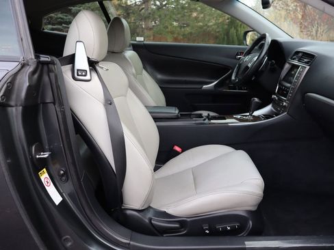 Used 2011 Lexus IS 250C Base image 20