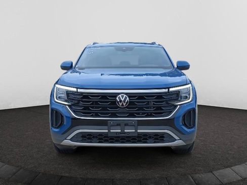 Used 2025 Volkswagen Atlas Cross Sport SE FWD image 2