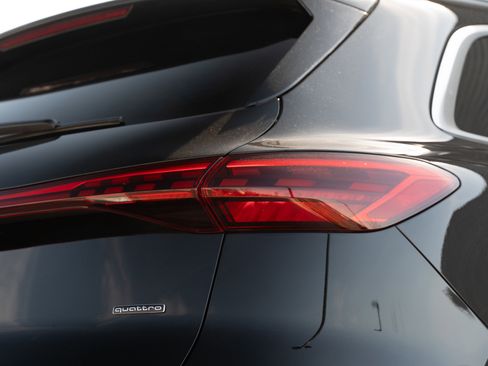 Certified 2025 Audi Q5 Premium w/ Convenience Package image 30