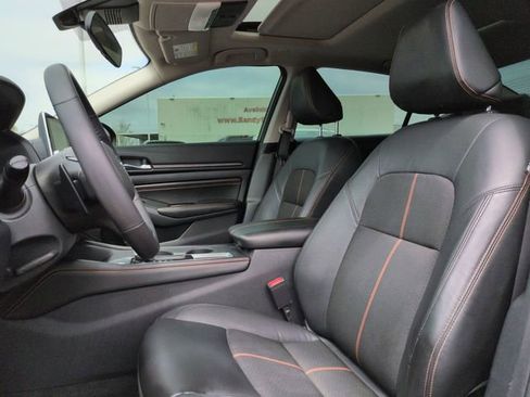 Used 2022 Nissan Altima 2.0 SR FWD image 13