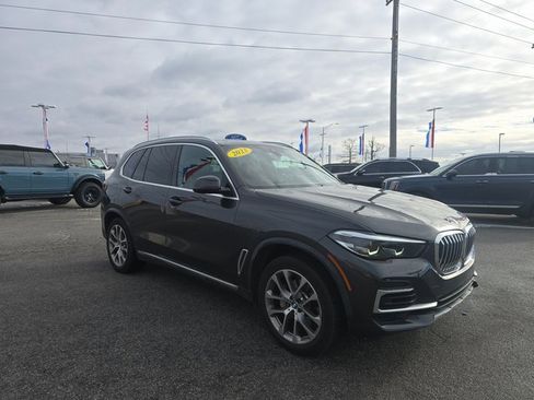 Used 2023 BMW X5 xDrive40i w/ Premium Package image 3