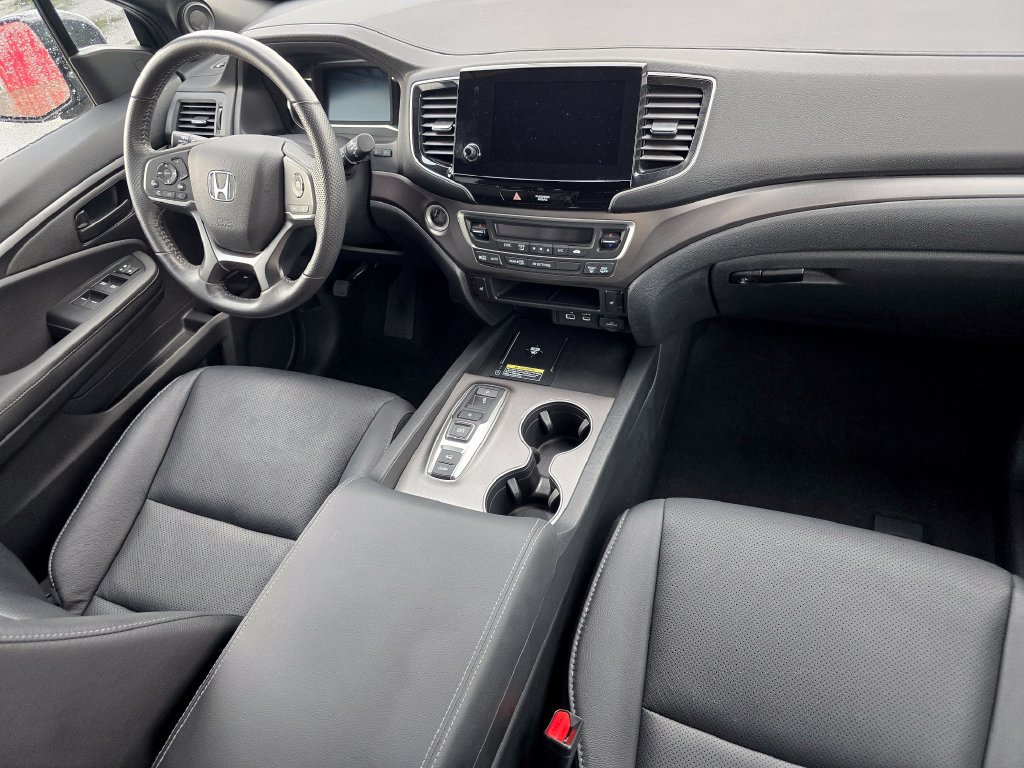 Used 2025 Honda Passport EX-L image 22