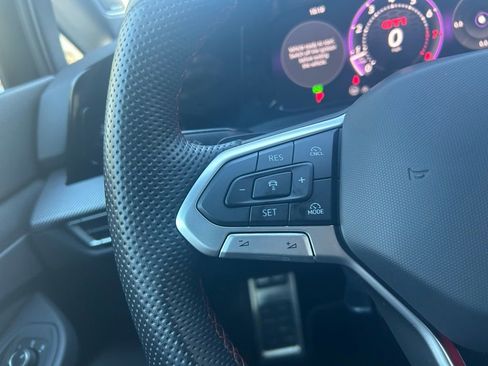 Used 2025 Volkswagen GTI SE image 20